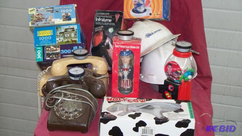 lot 28 image: Lot of miscellaneous...