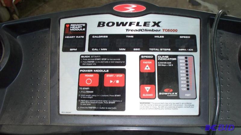lot 4 image: Bowflex machine (plugged in did not turn on c...
