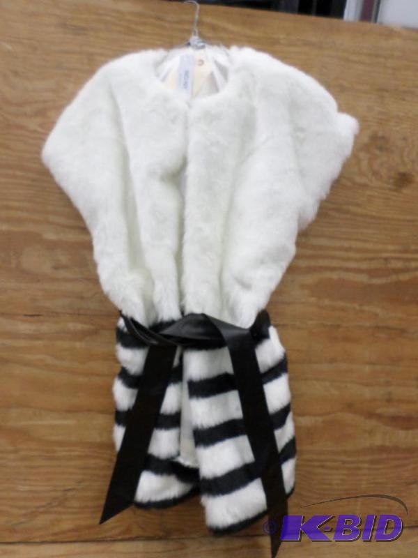 Like New WDNT Size Medium AcrylicPolyester W...