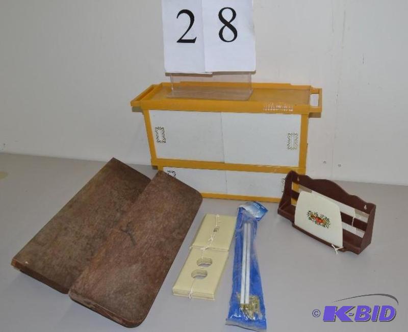 lot 28 image: RVcamper medicine chest, assorted misc household