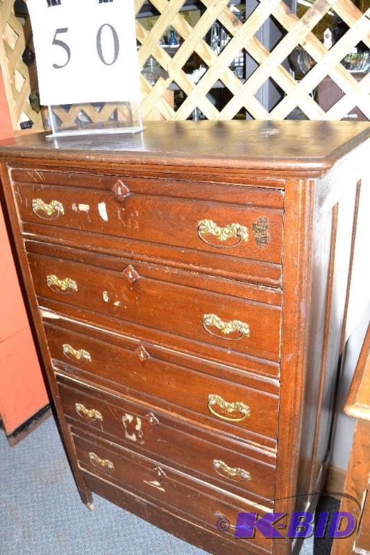 lot 50 image: vintage dresser