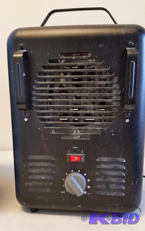 lot 17 image: Patton 1500 Watt Utility Space Heater.  Used in Box.  Tested Works.