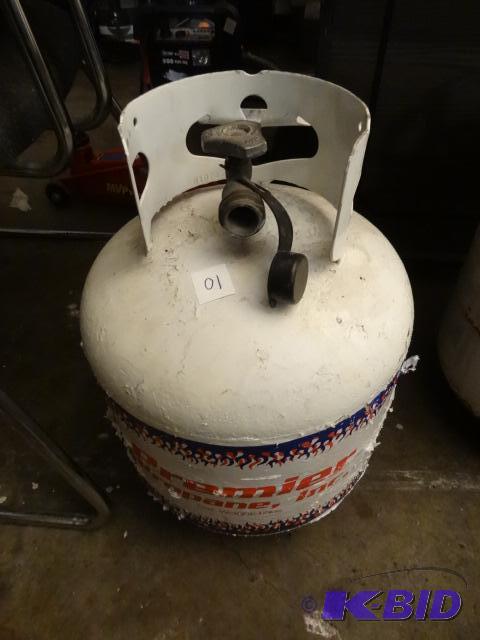 lot 10 image: New Sytle 20 lb Propane Tank...