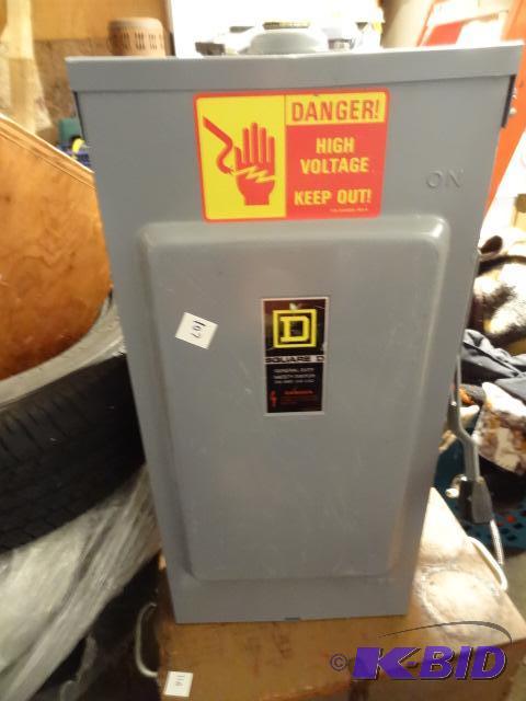 lot 107 image: Square D General Duty Safety Seitch. 200 Amp ...