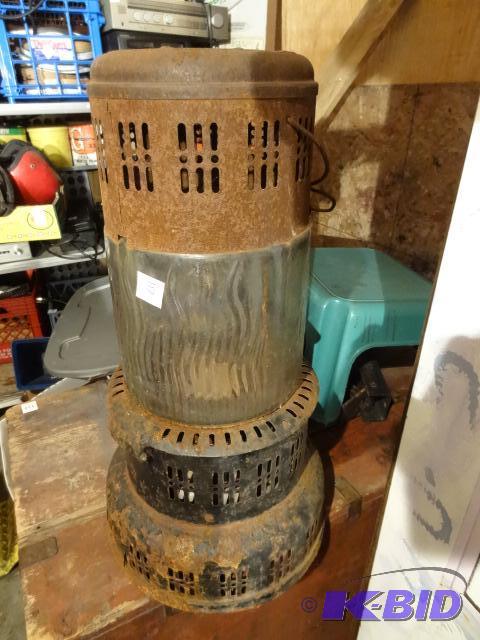 lot 117 image: PYR-O-Rey Vintage Kerosene Heater...