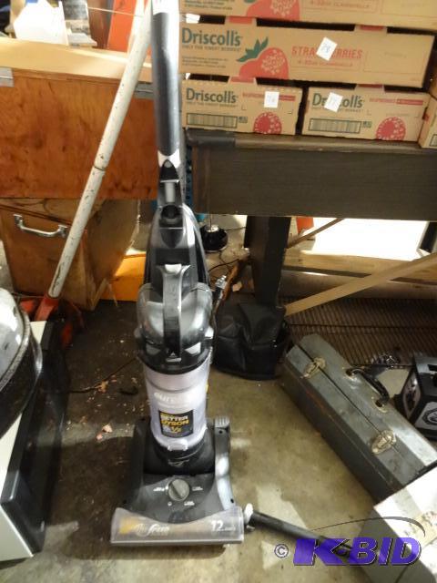 lot 121 image: Eureka Multicyclonic Vacuum...