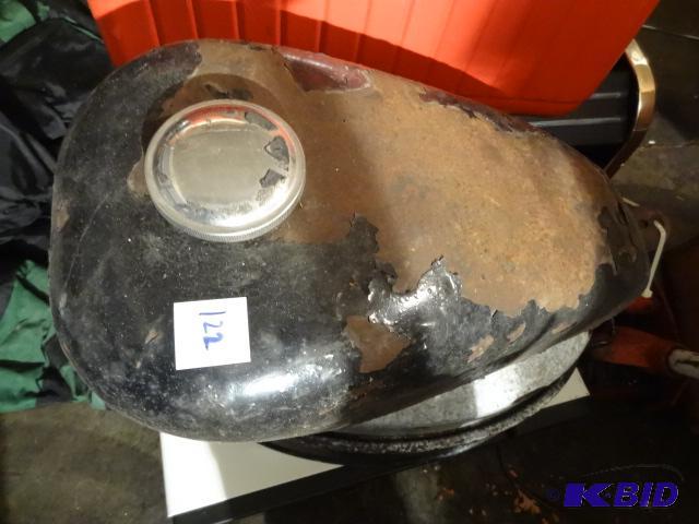 lot 122 image: Vintage Motorcycle Gas Tank...