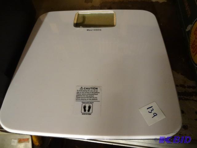 lot 139 image: 400 lb Max Bathroom Scale...