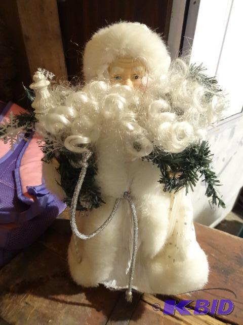 lot 158 image: Father Christmas Tree Topper...