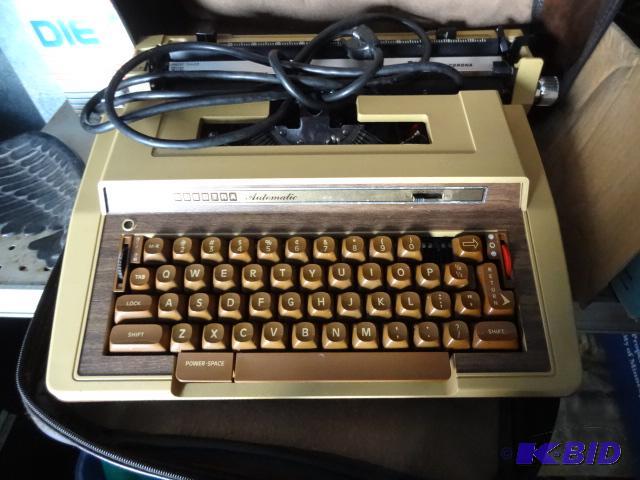lot 169 image: Smith Corana Electra Automatic with case...
