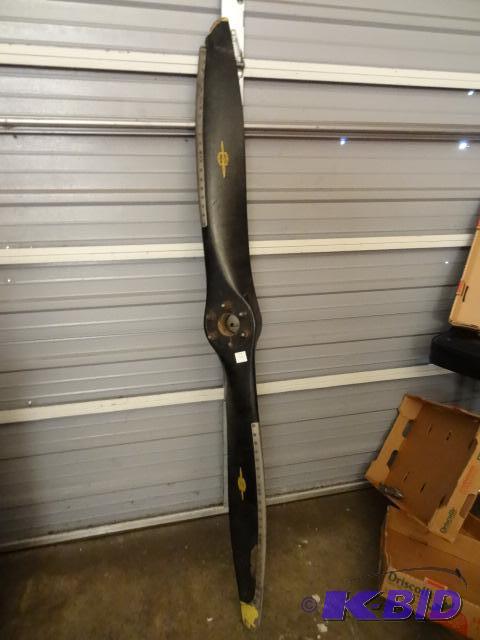 lot 17 image: Flot Torp Airplane Propeller...