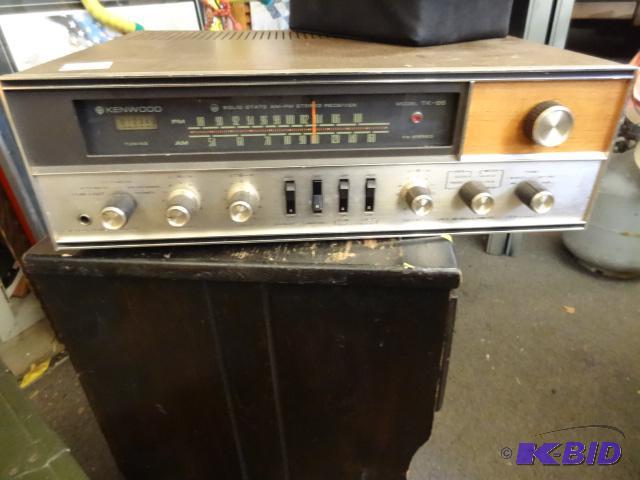 lot 18 image: Kenwood AM FM Stereo Reciever. TK66...