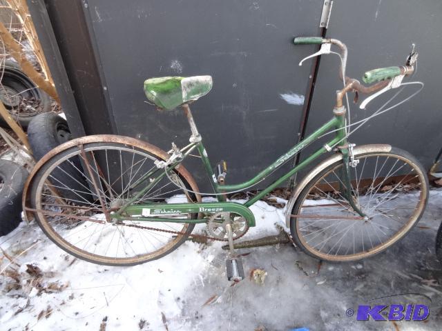 lot 190 image: Vintage Schwinn Breeze Bicycle...