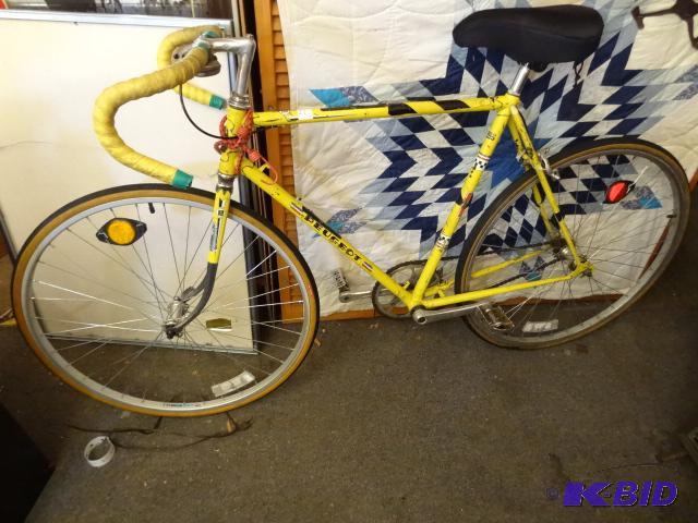 lot 21 image: Peugeot Vintage Bike 1975 - 1979 Era. Single ...