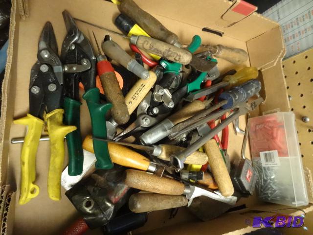 lot 224 image: Box of Misc Tools...