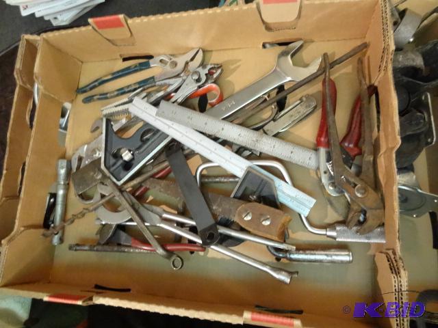 lot 230 image: Box of Misc Tools...