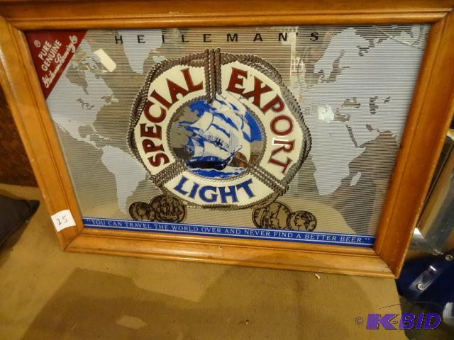 lot 25 image: Special Export Mirrored Wall Hanging 20 X 14...