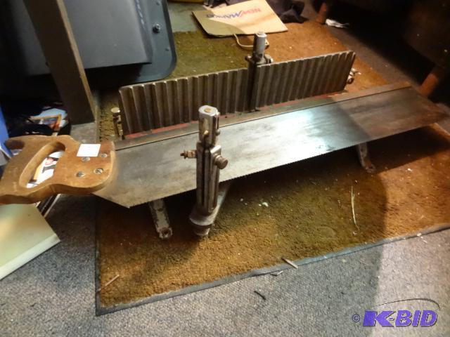 lot 255 image: Heavy Duty Miter Saw...