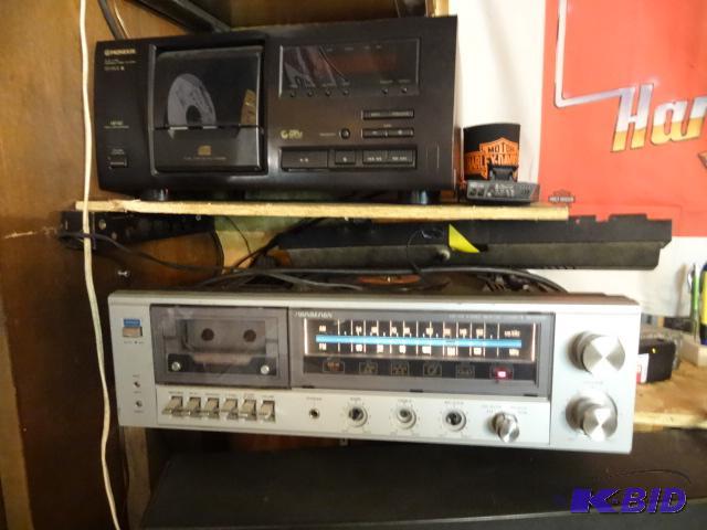 lot 295 image: Soundesign AM FM Stereo with Record Player. P...