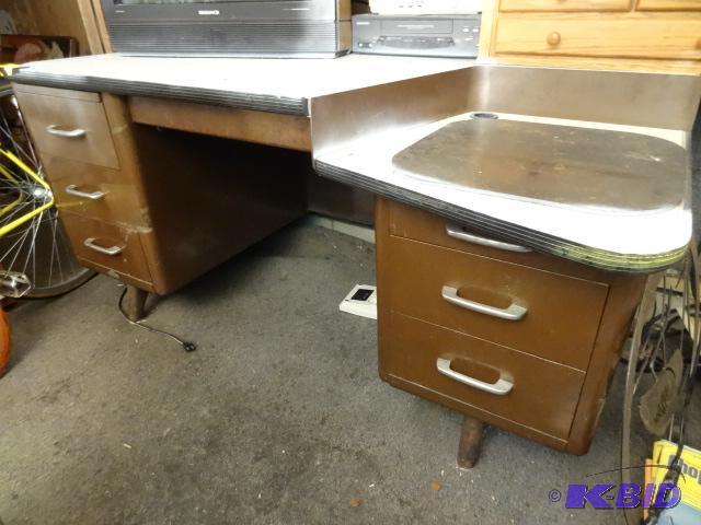 lot 31 image: Metal Office Desk 6 Drawer Buyer Removes. 60 ...
