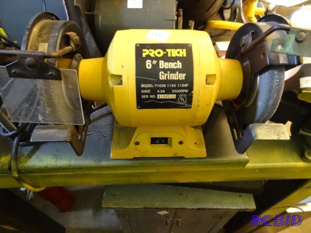 lot 40 image: Pro Tech 6" Bench Grinder...