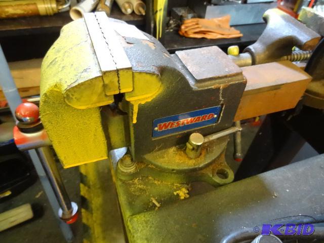 lot 41 image: Westward 4" Bench Vise...