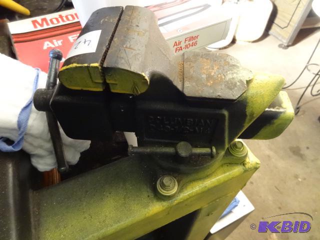 lot 42 image: Columbian 3 12 Bench Vise...