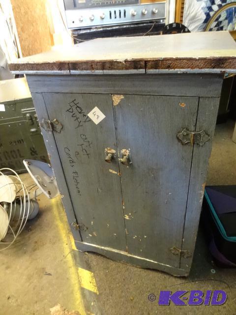 lot 48 image: Vintage Wood Cabinet 17 X 17 X 25...