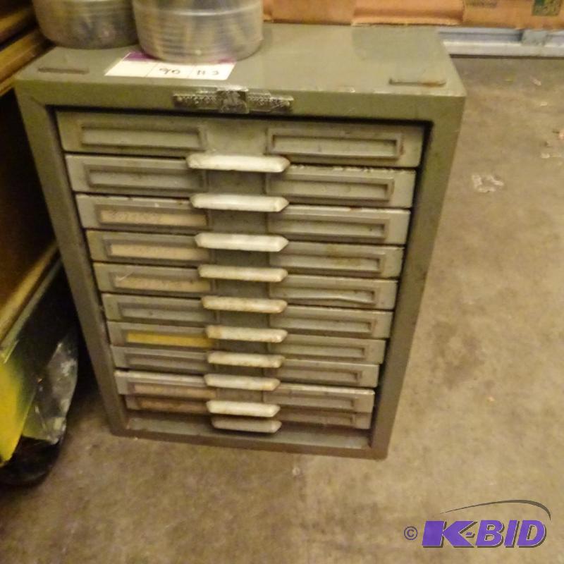 lot 49 image: Metal 10 Drawer Cabinet Some Drawers are not ...