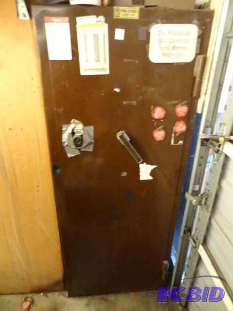 lot 5 image: Pro Steel Security Safe. Perfect for a Gun Sa...
