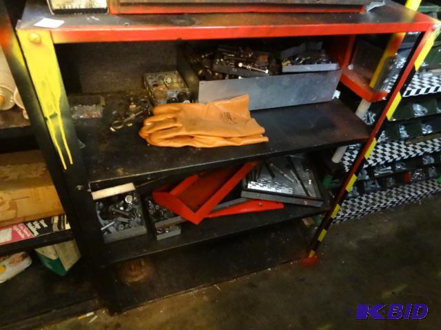 lot 55 image: Metal Shelving Unit 31 X 14 X 36. No contents...