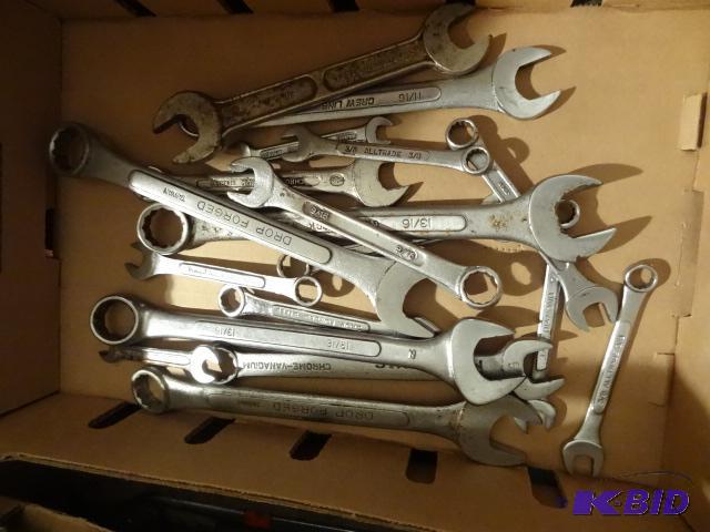 lot 81 image: Misc Hand Wrenches...