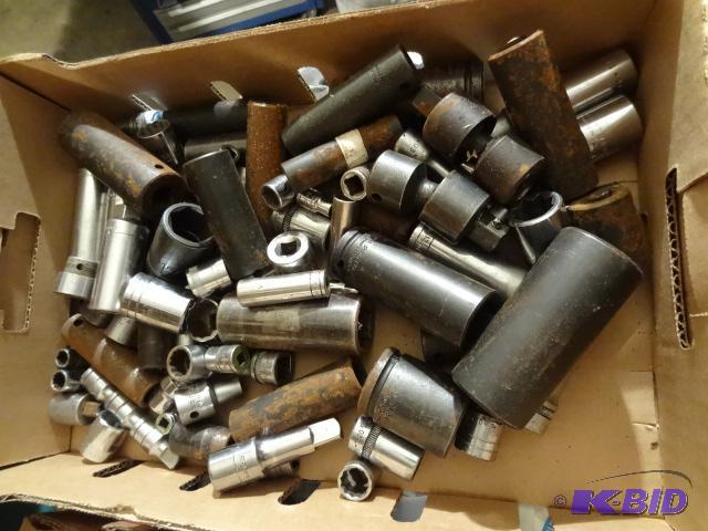 lot 86 image: Misc Name Brand Sockets...