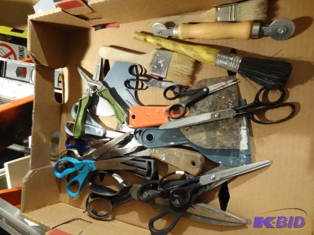 lot 88 image: Misc Scissors, Brushes, Putty Knives...