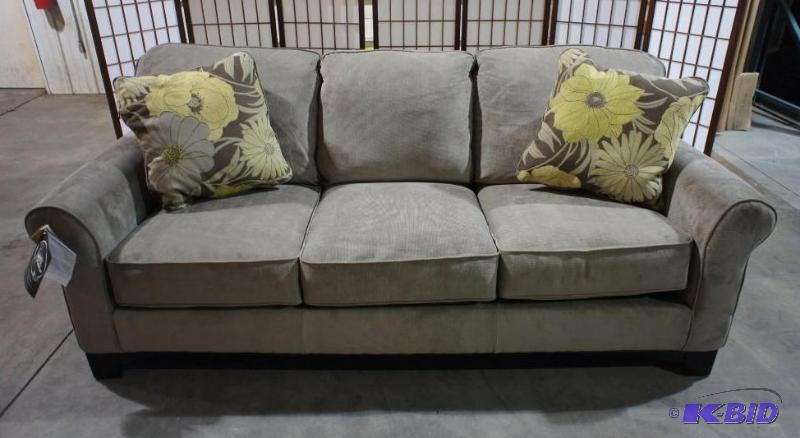 New Ashley Signature Cloth Sofa with Decorati...