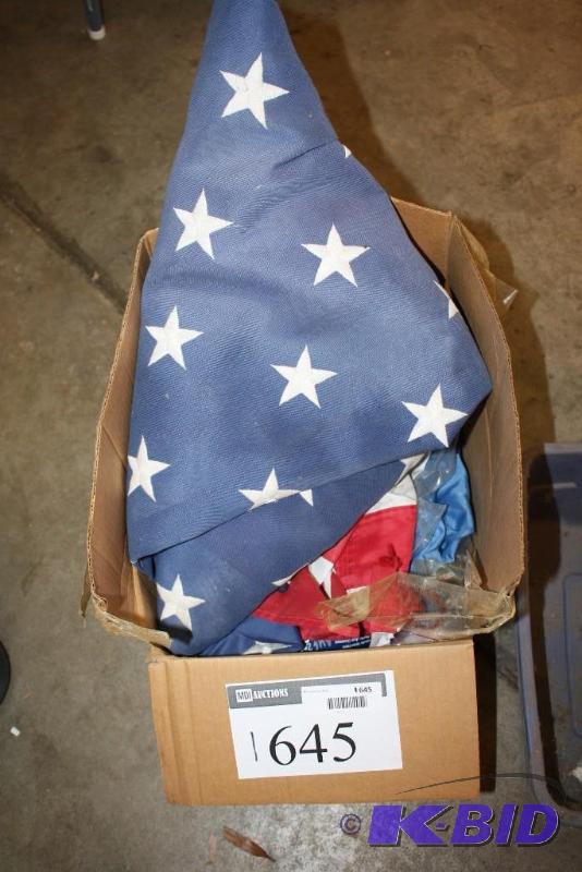 lot 1645 image: Box Lot of American Flags