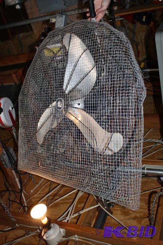 lot 442 image: Emerson Electric Fan, Model 888, 115 volt, single Phase,