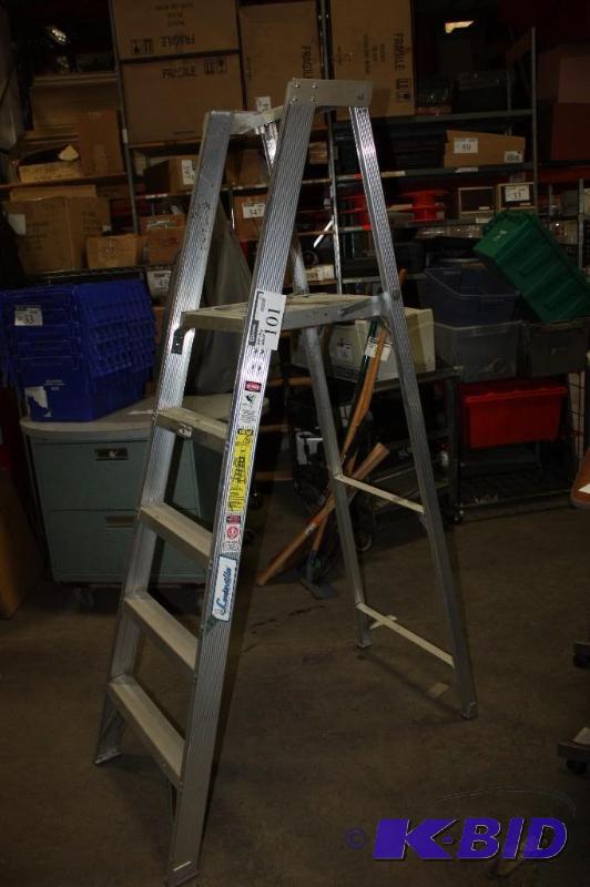lot 101 image: Louisville Ladder Co. Model AP1005 6 Ft. Metal Step Ladder wWorking Platform 4 Steps.