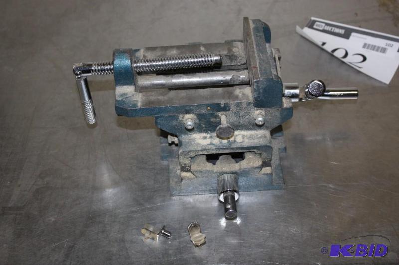 lot 102 image: Elephant #ECV-6 Cross Slide Drill Press Vise 6 Jaw Width