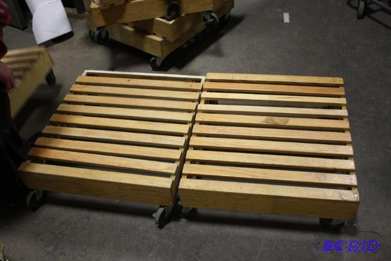 lot 124 image: Lot of (2) Wooden Pallets wWheels 27 x 30 8.