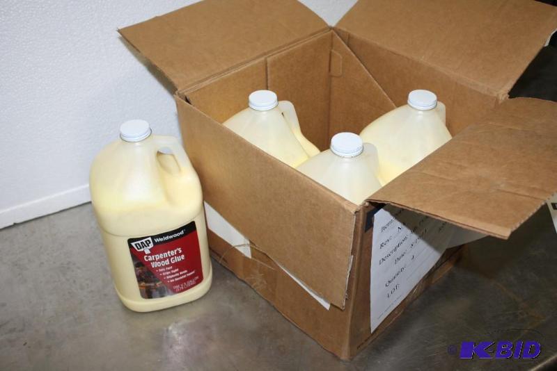 lot 130 image: Bottle Lot of (4) DAP Weldwood Carpenters Wood Glue 1 Gallon.