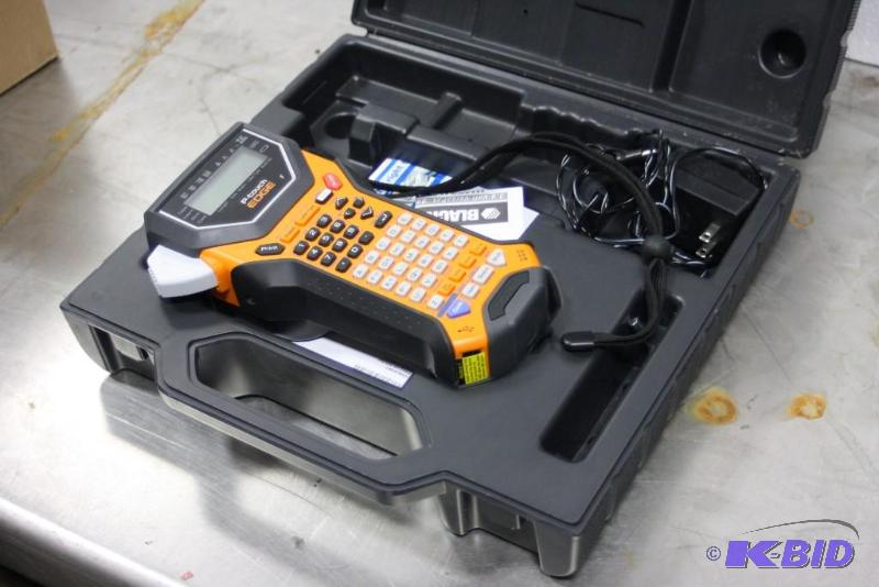 lot 27 image: Brotehr P-Touch Edge Electronic Labeling System PT-75007600 Includes Case & Hardware.