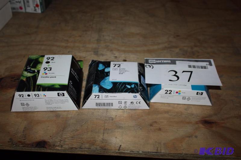 lot 37 image: Lot of (3) HP Print Cartridges Including Tri-Color 929322 Types, app. 2 ct Plain Black, 72 Type.