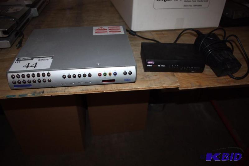 lot 44 image: Lot of (2) Belkin Omni View SE 4-Port F1D104 DIgital Sprite 2 16 Channel Hybrid Video Recorder.
