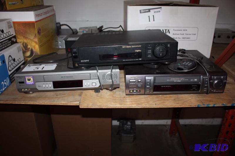 lot 51 image: Lot of (3) Sony Video Cassette Recorder Aiwa Stereo Video Cassette Recorder Sony Cassette Recorder