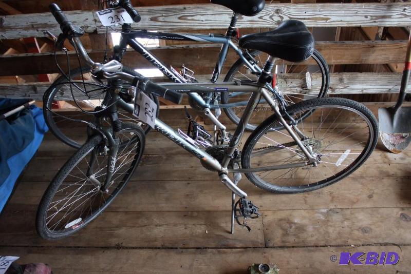 lot 232 image: Mens Trek 7100 Multrack RST S24 Alpha Aluminum Frame Geared Bike