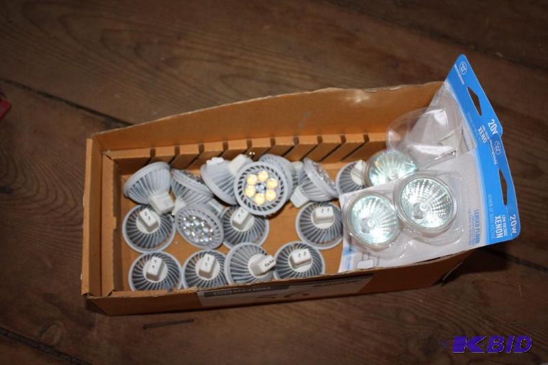 lot 56 image: Box Lot of Miscellaneous Light Bulbs Westinghouse Xenon Low Voltage 20W.