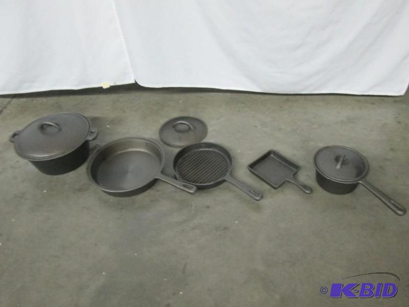 lot 19 image: Alcove 9-pc. Cast Iron Cookware Set