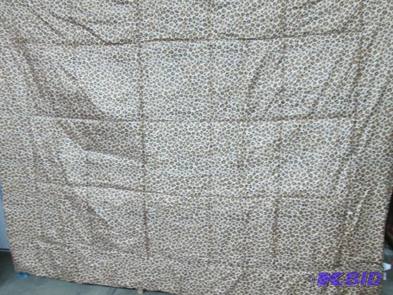 lot 29 image: MyHome Solid Microfiber Leopard King Comforter