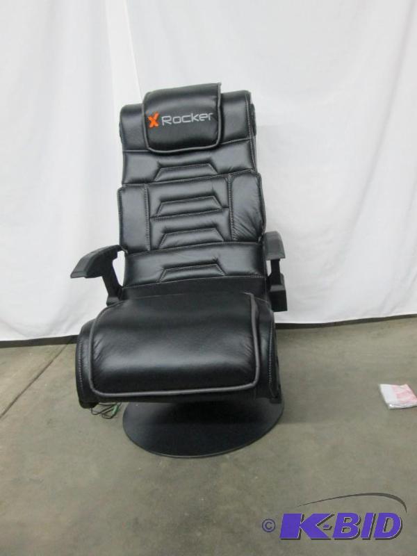 lot 4 image: McLeland Design X-Rocker Bluetooth Pedestal Chair